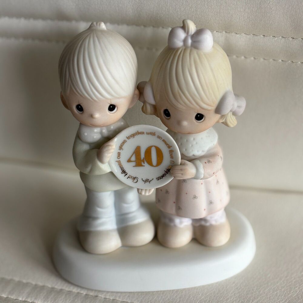Vintage 1983 Precious Moments 40th Anniversary Figurine E-2859 Jonathan David
